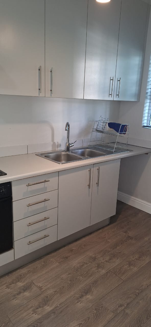 To Let 1 Bedroom Property for Rent in Vredehoek Western Cape